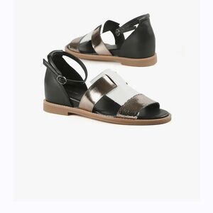 All Black NWT Belt Loop Sandals